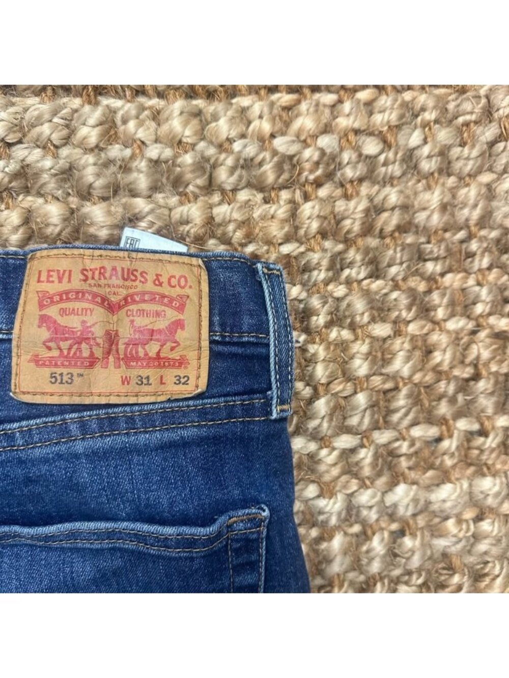 Levi's 513 Slim Straight Jeans Mens 31x32 Blue Denim Red Tab Medium Wash⁠